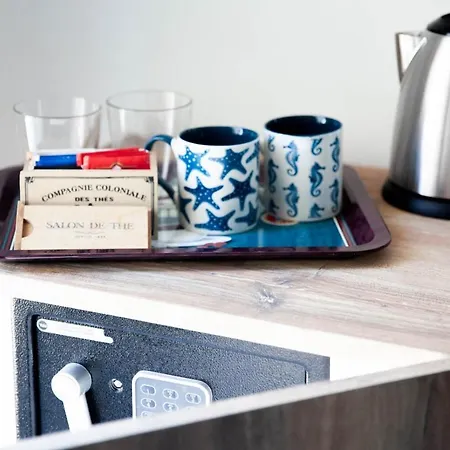 Track 60 - Private Garibaldi 4* Νάπολη