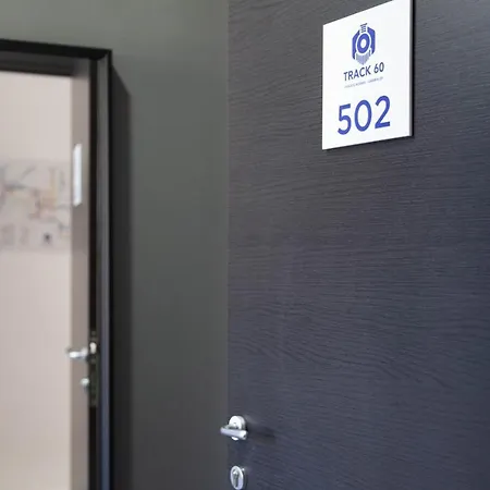 Track 60 - Private Garibaldi Πανσιόν