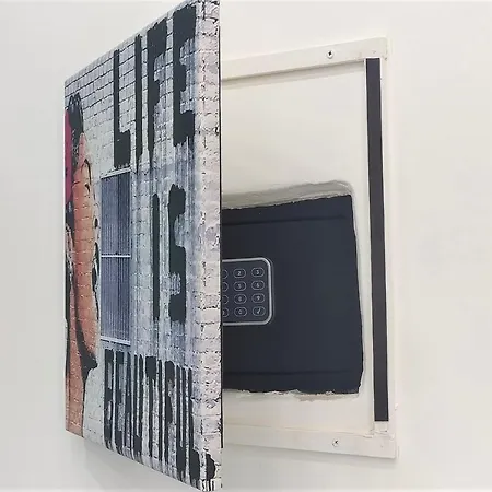 Track 60 - Private Garibaldi Πανσιόν 4*