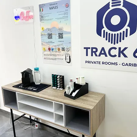 Track 60 - Private Garibaldi Νάπολη