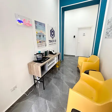 Track 60 - Private Garibaldi 4*